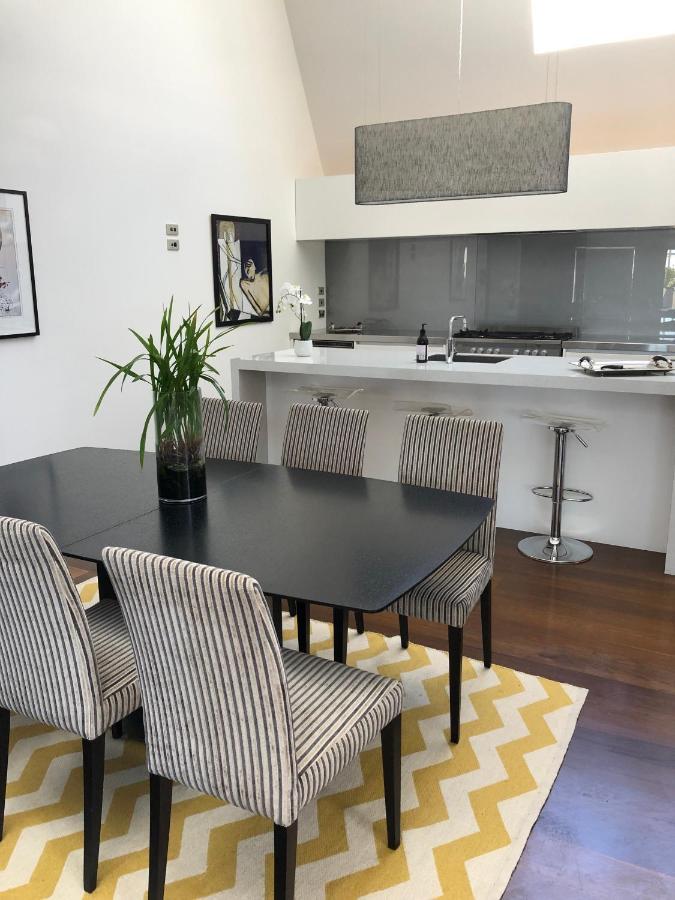 Luxurious Loft Apartments In The Heart Of Ahuriri Нейпир Экстерьер фото
