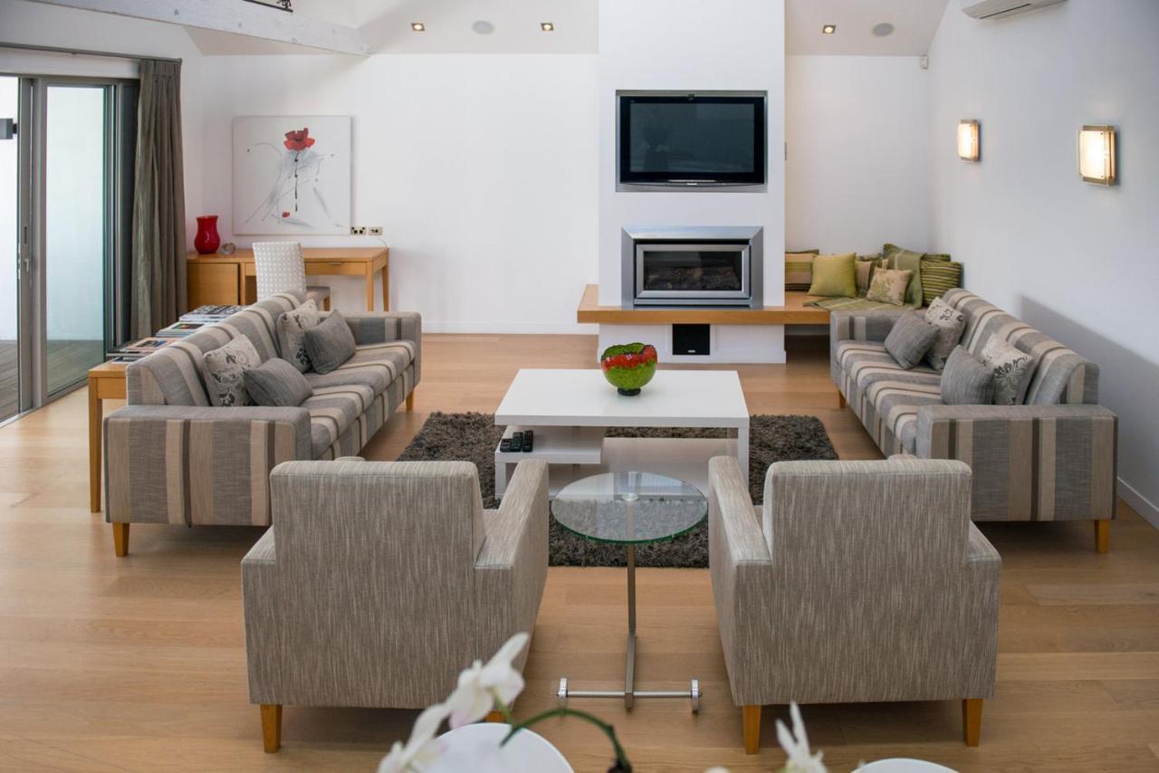 Luxurious Loft Apartments In The Heart Of Ahuriri Нейпир Экстерьер фото